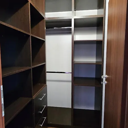 Luca Apartament *